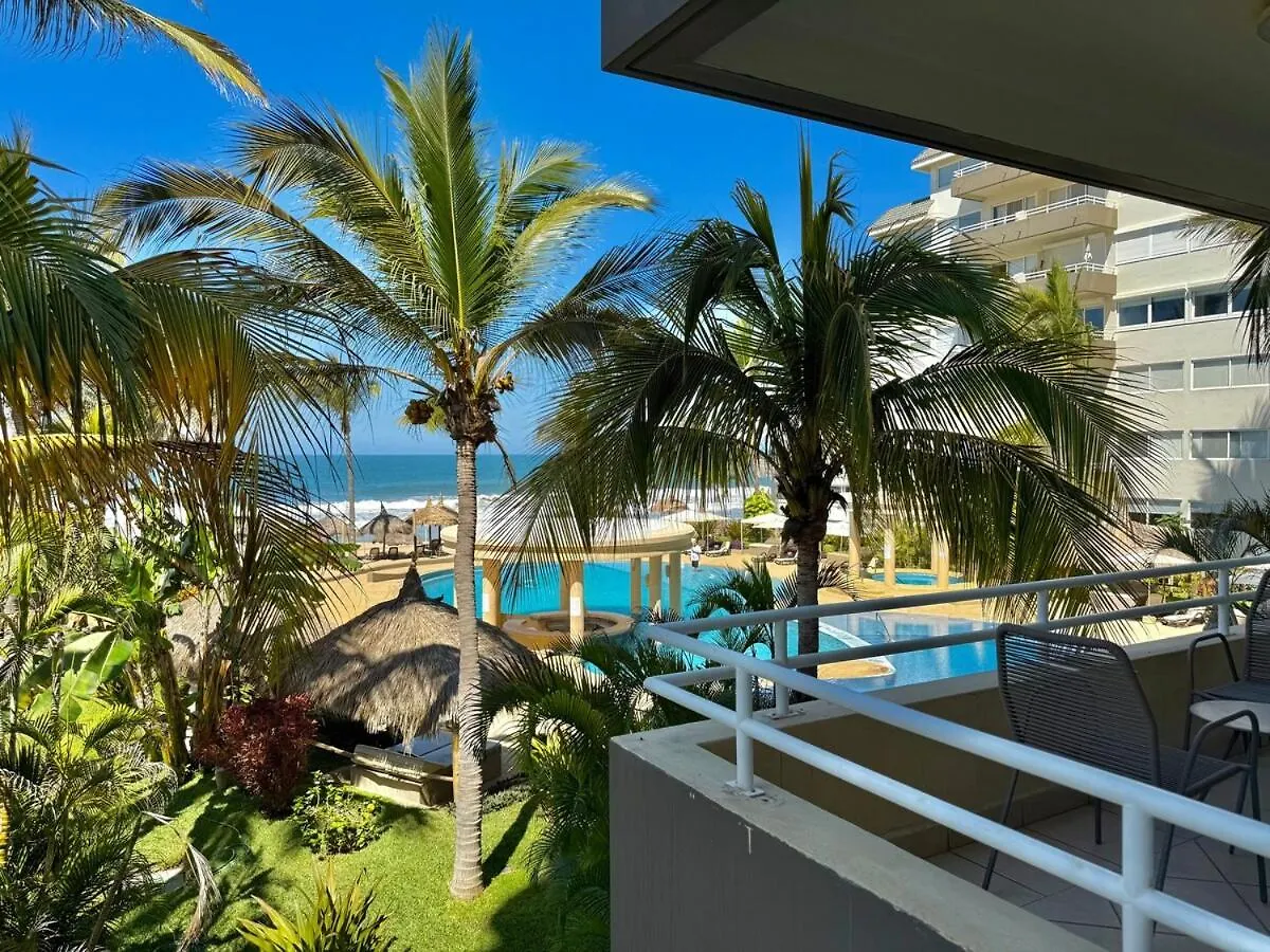 Beautiful Beachfront Space And Pool ماساتلان شقة